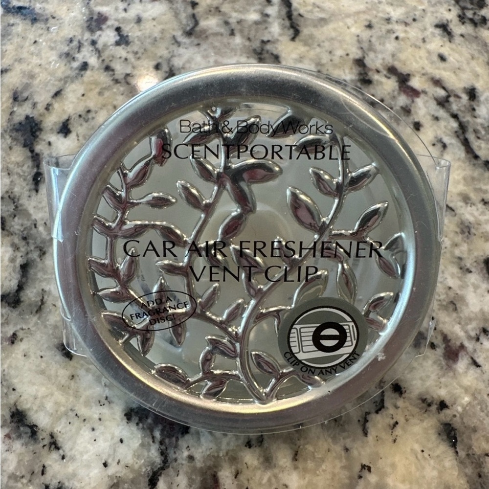 Bath & Body Works: Silver Vine Car Air Freshener Scentportable Vent Clip
